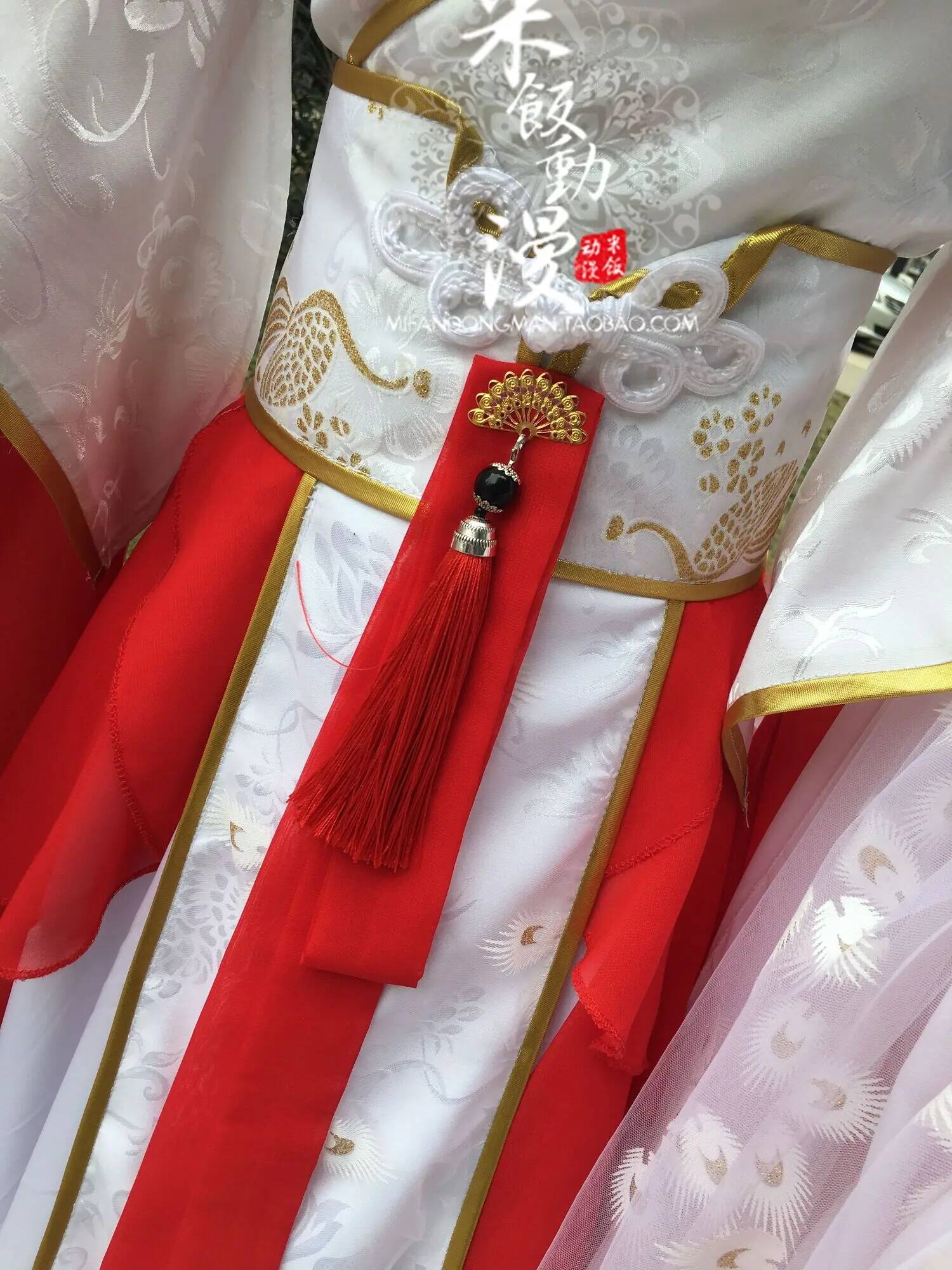 يبارك المسؤولين الأمير يوي الس - مراجعة Anime Cosplay Red وسعره